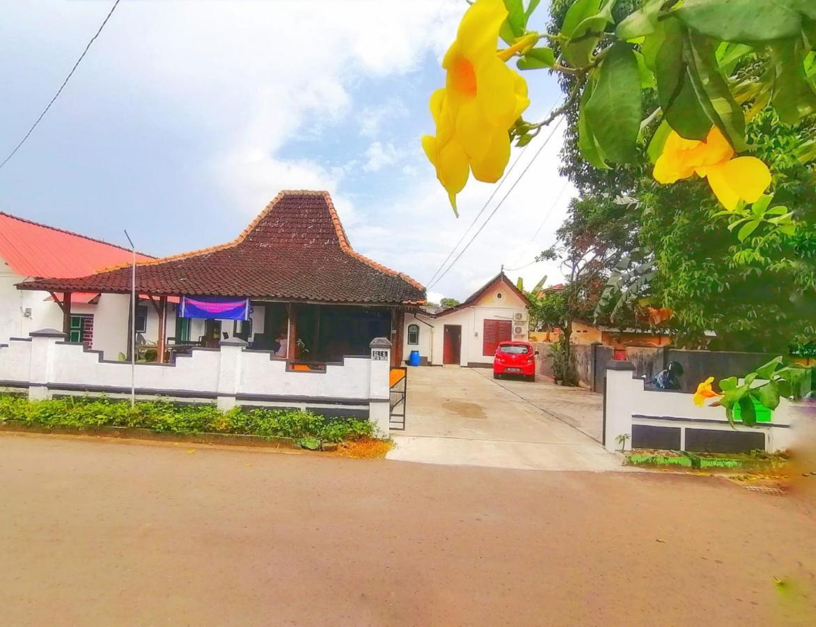 Reddoorz Syariah @ Ndalem Kembang Sore ยอกยาการ์ตา ภายนอก รูปภาพ
