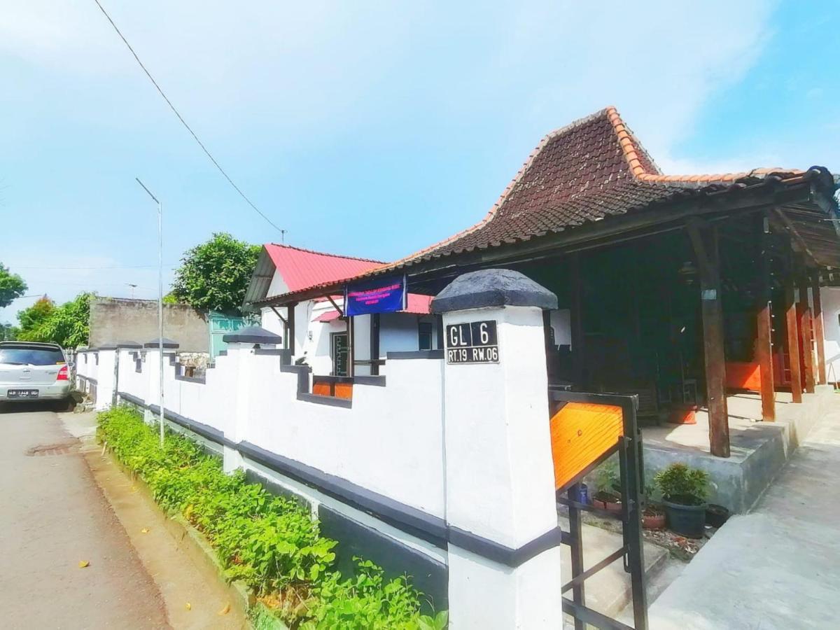 Reddoorz Syariah @ Ndalem Kembang Sore ยอกยาการ์ตา ภายนอก รูปภาพ