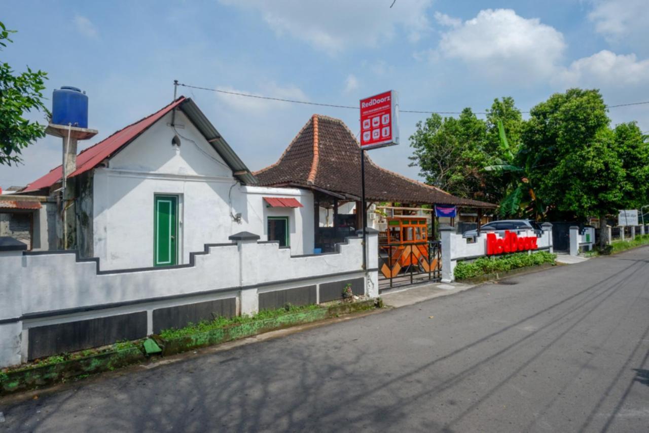 Reddoorz Syariah @ Ndalem Kembang Sore ยอกยาการ์ตา ภายนอก รูปภาพ